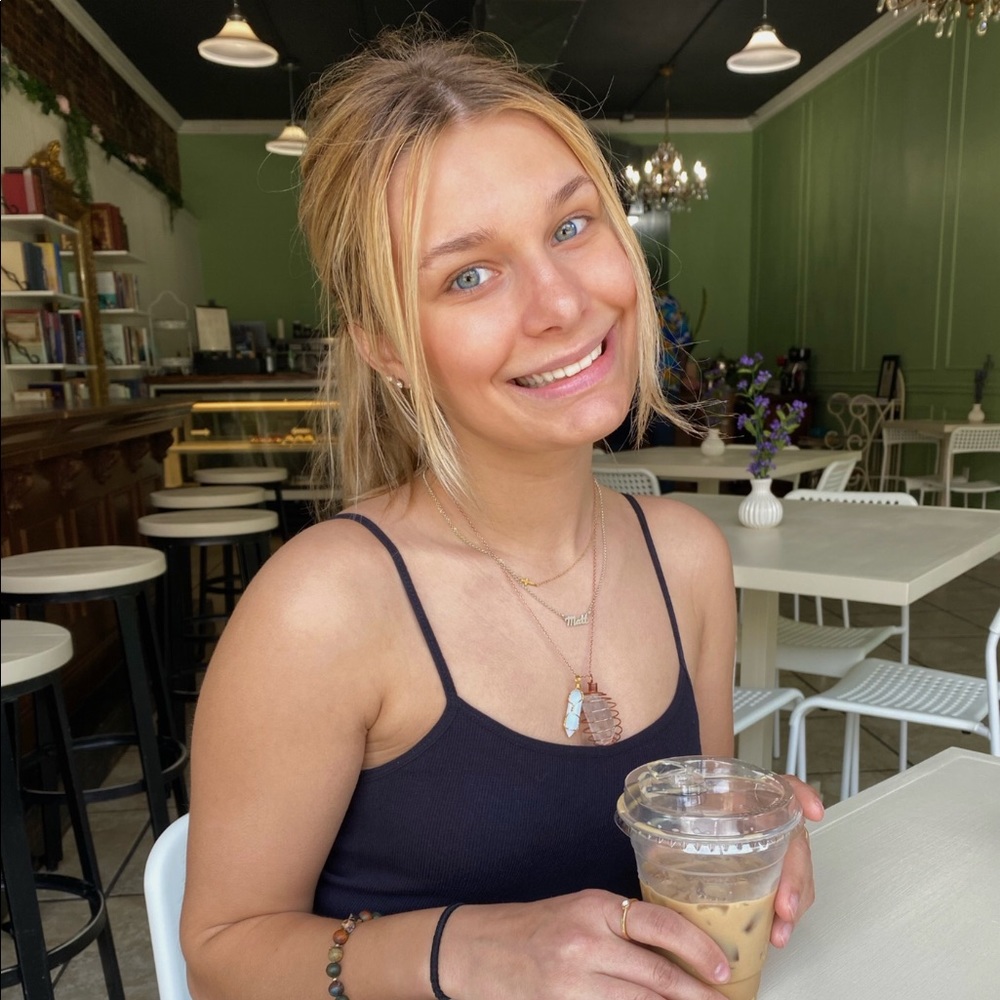 Meet your Posher, Camryn